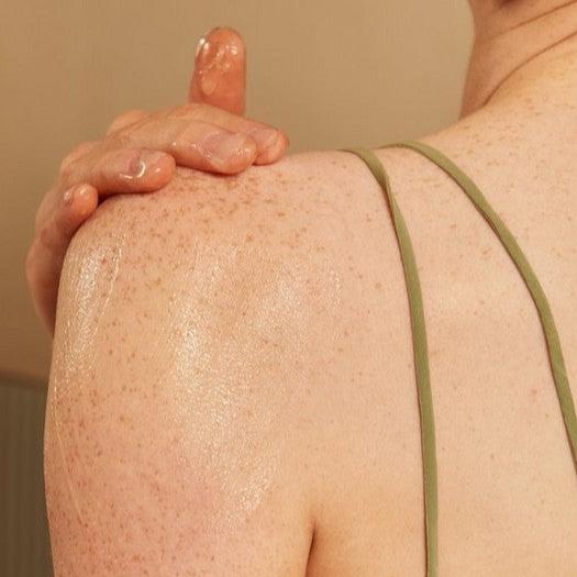 Aloe Multi-Use Soothing Face & Body Gel - Image 5