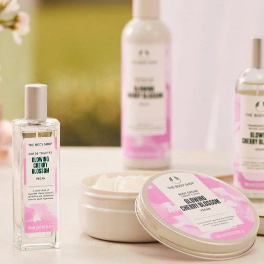 Glowing Cherry Blossom Fragrance Mist - Image 3