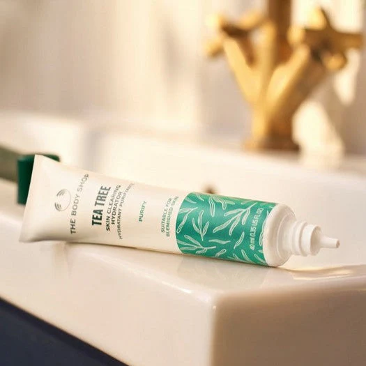 Tea Tree Skin Clearing Hydrator - Image 3