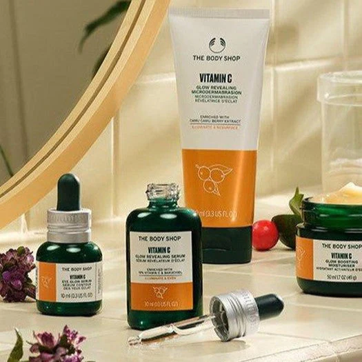 Vitamin C Glow Revealing Serum - Image 5